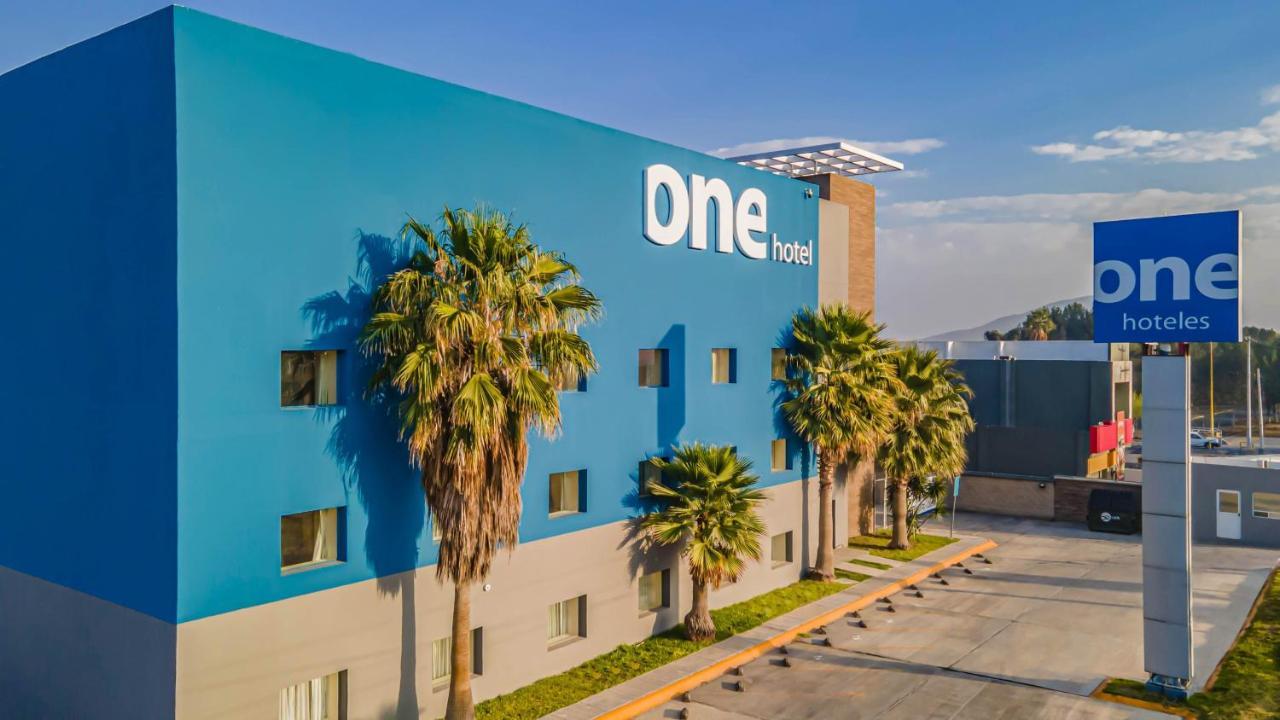 One Saltillo Aeropuerto Екстер'єр фото